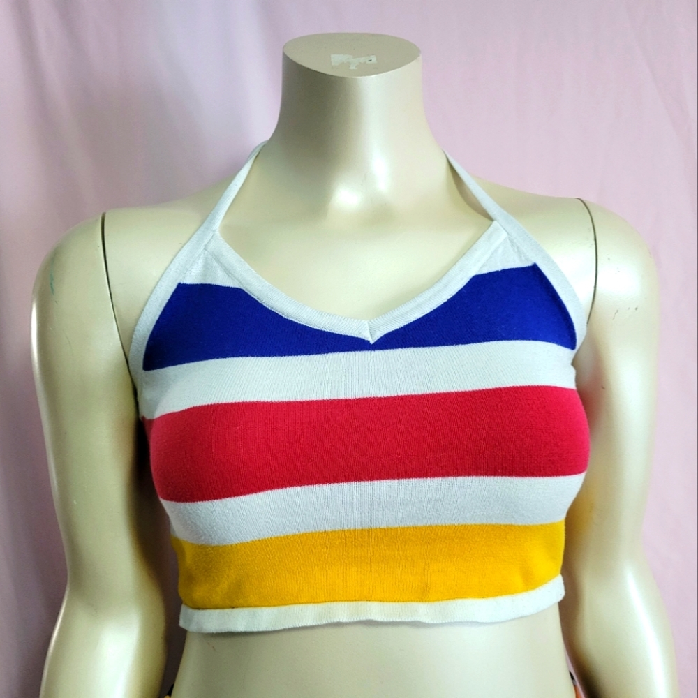 90's style crop top